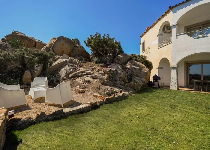 Your Lovely And Elegant Home With Garden Sea View